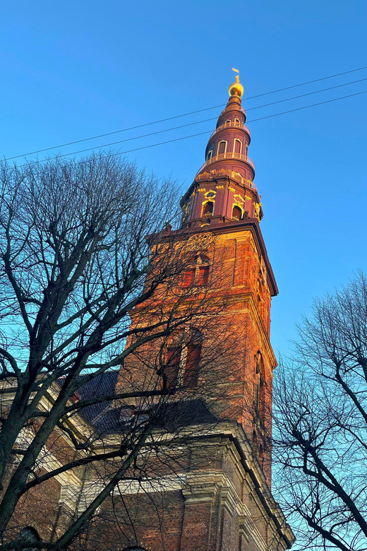 Copenhagen: Christiania & Christianshavn Guided Walking Tour - Starting among the canals of Christianshavn