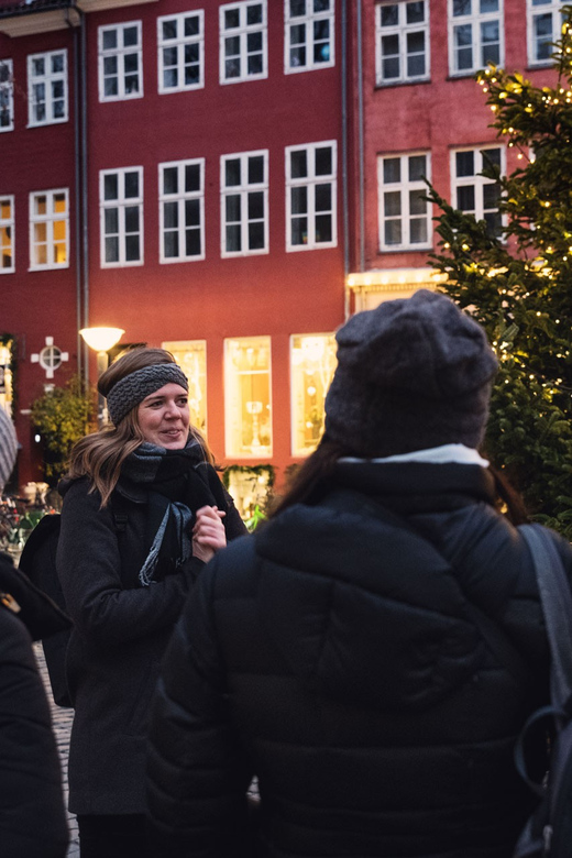 Copenhagen: Christmas Walking Tour with Treats and Drinks - Starting at Torvehallerne and Nørreport