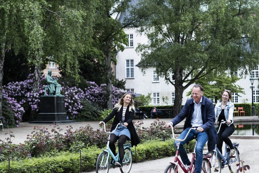 Copenhagen: City Highlights Guided Bike Tour - The first ride: getting comfortable on a city bike