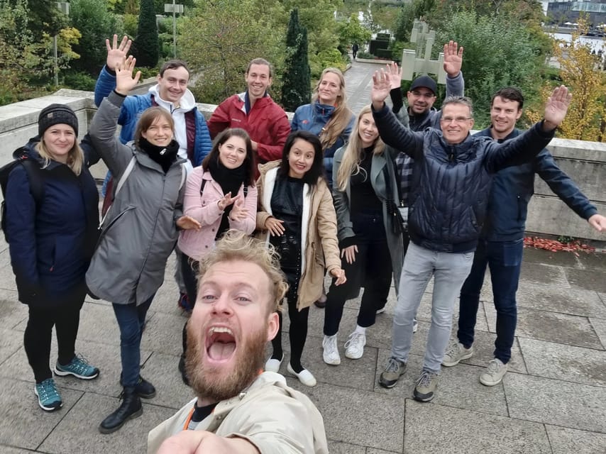 Copenhagen: Group Walking Tour - City Highlights - 2 Hours - Strøget, Kongens Nytorv, and city life between the monuments