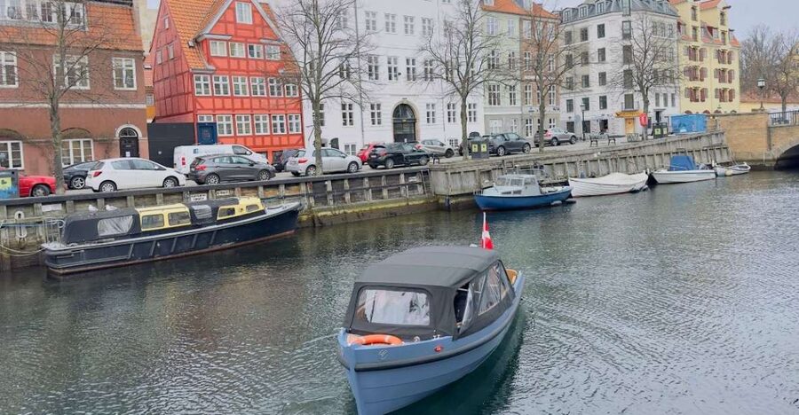 Copenhagen: Guided Canal Tour by Electric Boat - Key points to know before booking
