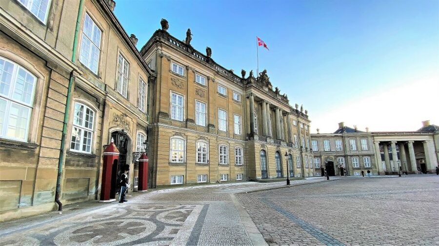 Copenhagen: Guided Walking Tour in French - Gefion Fountain and the final walk through Kastellet