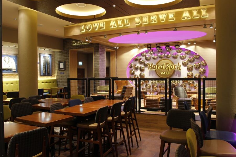 Copenhagen: Hard Rock Cafe with Set Menu for Lunch or Dinner - The Rock Shop after your meal