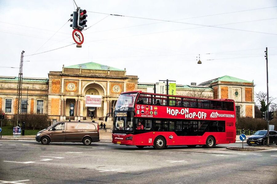 Copenhagen: Hop-On Hop-Off Bus Tour with Boat Tour Option - Key points at a glance