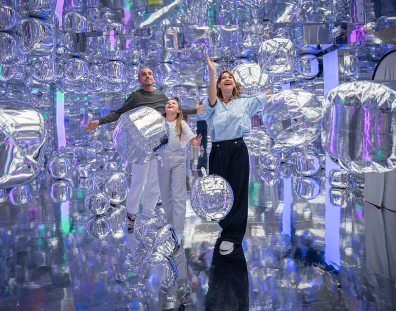 Copenhagen: IKONO Immersive Experience Entry Ticket - Room one: drawing with light