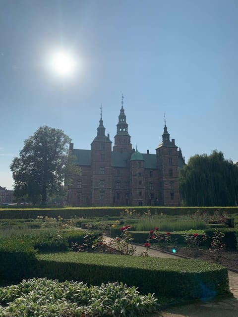Copenhagen: King's Garden Outdoor Escape Room Game - A detective case beside Rosenborg Castle