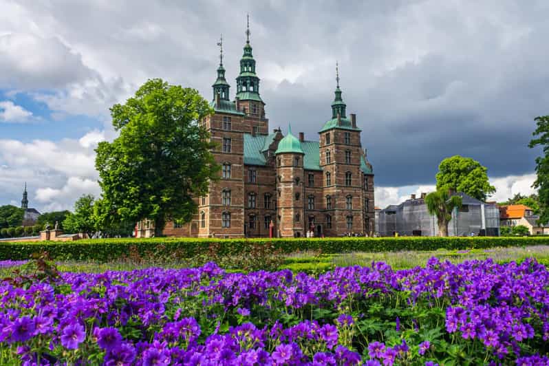Copenhagen: Rosenborg Castle Tour with Skip-the-Line Ticket - Adding Amalienborg Palace for a wider royal picture