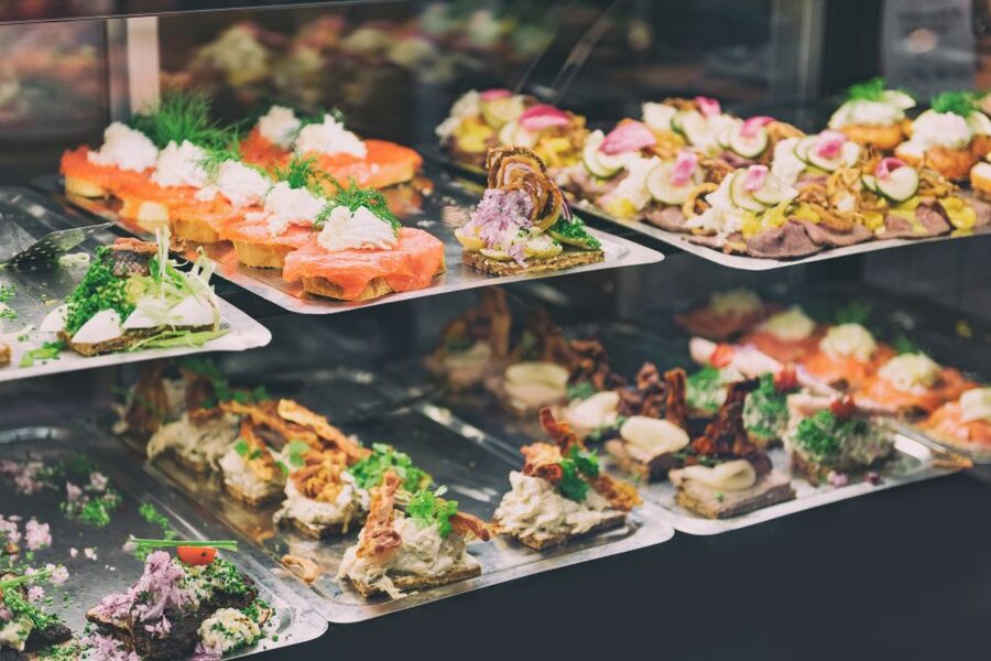 Copenhagen: Scandinavian Delights Food & Drink Private Tour - Hallernes Smørrebrød: the plate that explains Danish lunch