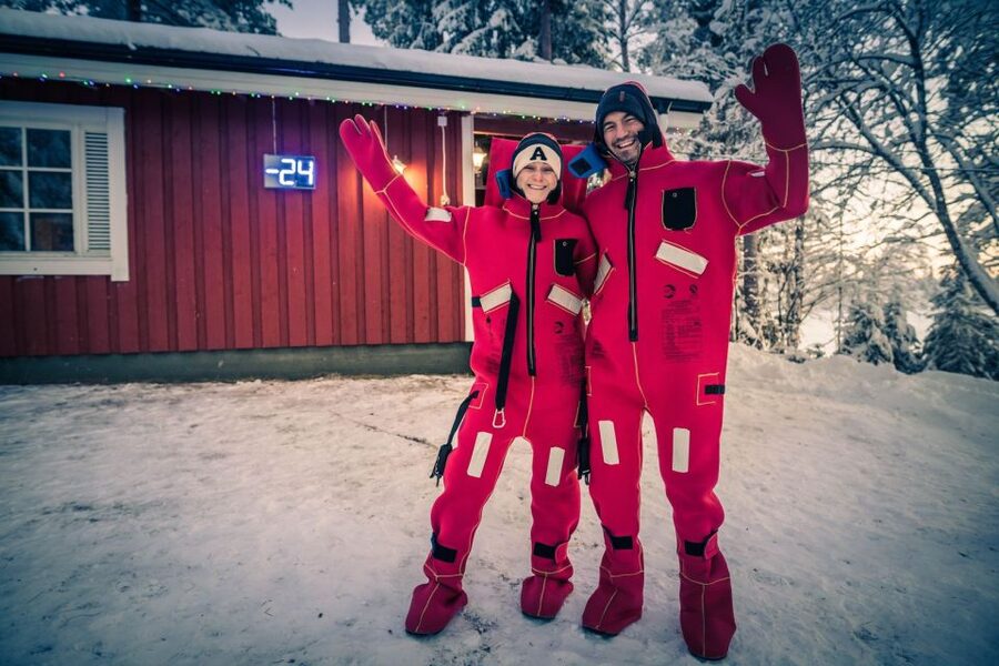 Daytime Ice Floating Rovaniemi, Frozen Lake Experience - The guide’s role, from safety to local stories