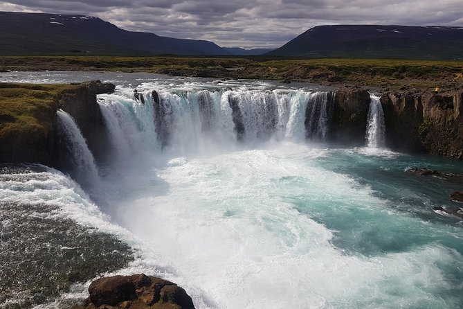 Diamond Circle, Waterfalls and Amazing Landscapes from Akureyri - Ásbyrgi and the Whispering Cliffs