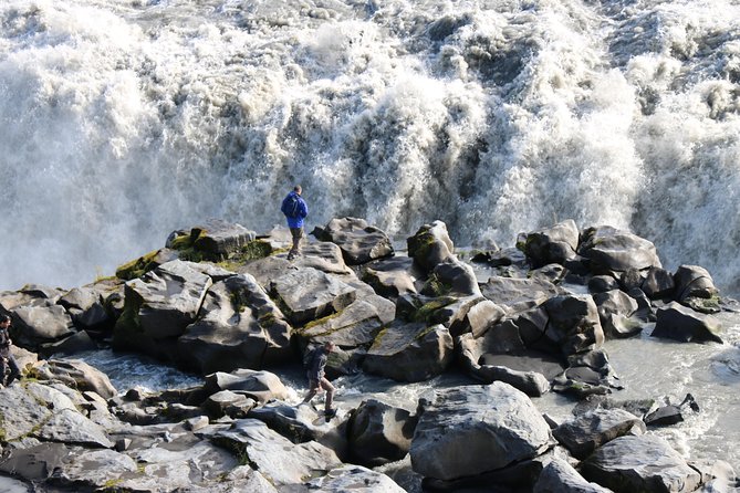 Diamond Circle, Waterfalls and Amazing Landscapes from Akureyri - Godafoss, a graceful first waterfall