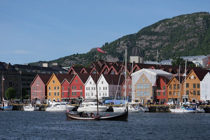 Discover Bergen on Foot and Boat - Festplassen and Torgallmenningen