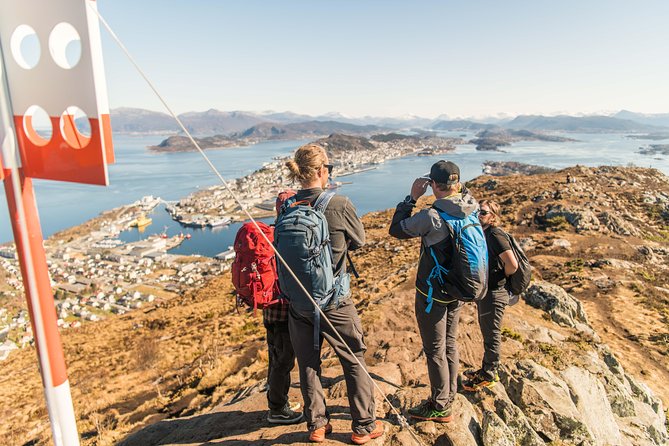 E-bike And Hiking Tour In Ålesund - Riding out from Ålesund