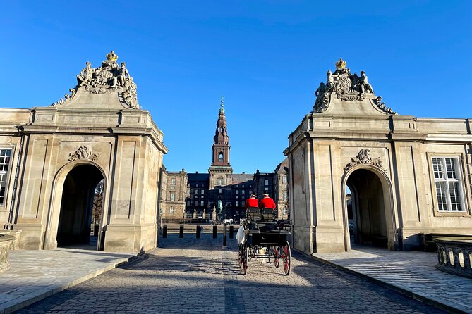E-Scooter "Stand Up Kick Bike" 2 Hour Guided Copenhagen Tour - The Little Mermaid without losing the city
