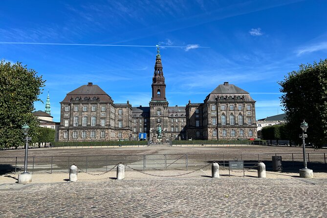 E-Scooter "Stand Up Kick Bike" 2 Hour Guided Copenhagen Tour - Amalienborg and the royal quarter