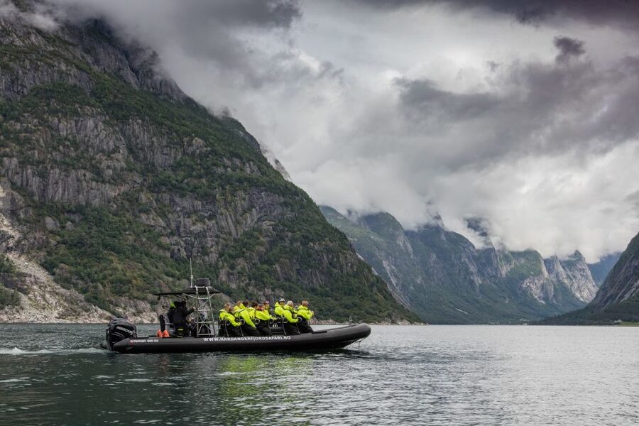 Eidfjord: 1-Hour Fjord RIB Tour - Waterfalls that come close to the boat