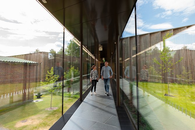 Entry to the amazing Serlachius Museums in the Tampere region - Serlachius Manor, art in an unusual setting