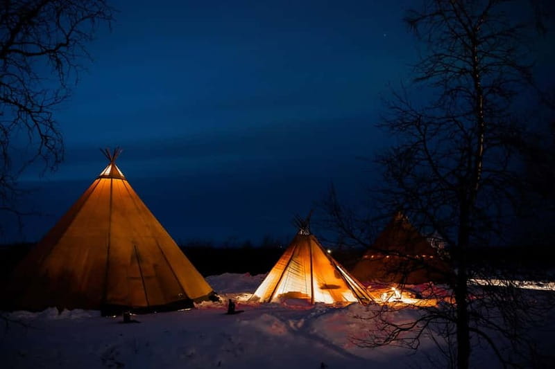 Experience the majestic Auroras Kiruna-Abisko & lodge dinner - Arctic clothing makes a big difference