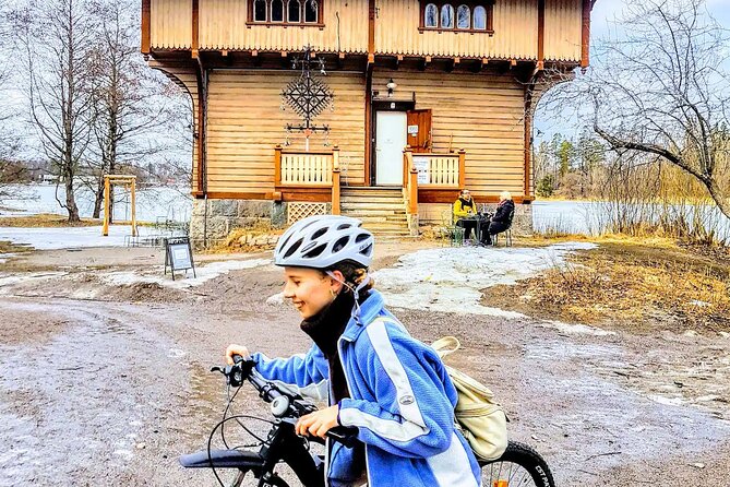 Explore happiest Helsinki: Bike/Ebike: BBQ, Sauna, Forest, &Parks - Standard bike or e-bike?