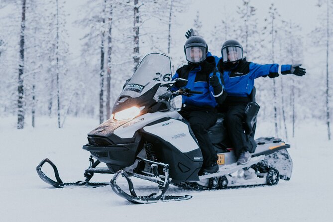 Family day: Reindeer, Husky and Snowmobiling in Levi - Husky farm: fast, exciting, and brief