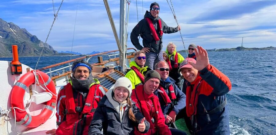 Fishing trip from Henningsvær - Help for First-Time Fishers