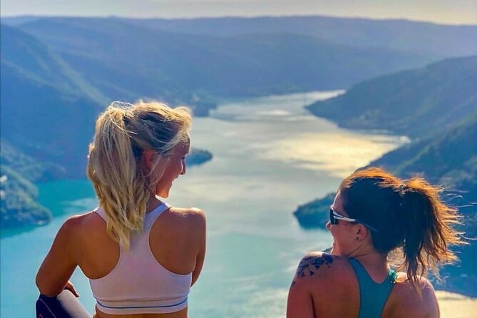 Fjord Hiking - Public tour - The personal value of a four-person group