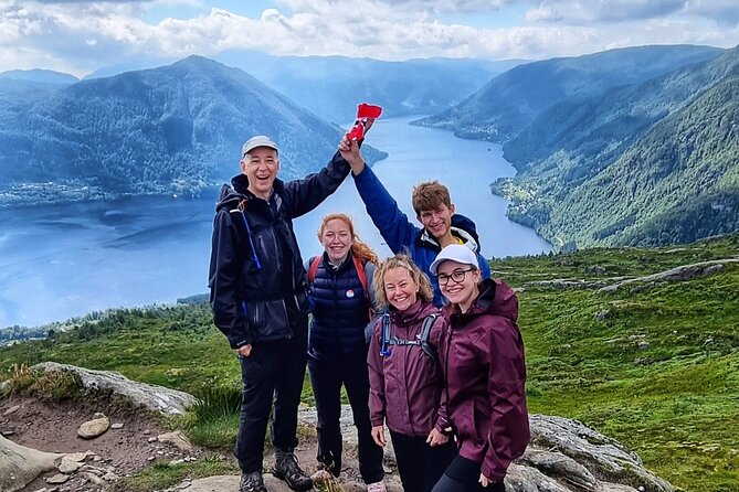 Fjord Hiking - Public tour - What to wear for Bergen’s changeable weather