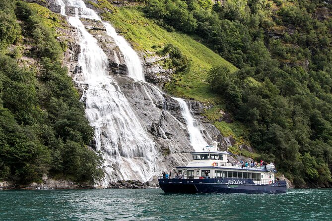 Fjord Sightseeing Tour by Boat in Geiranger - Why Geirangerfjord deserves a boat ride