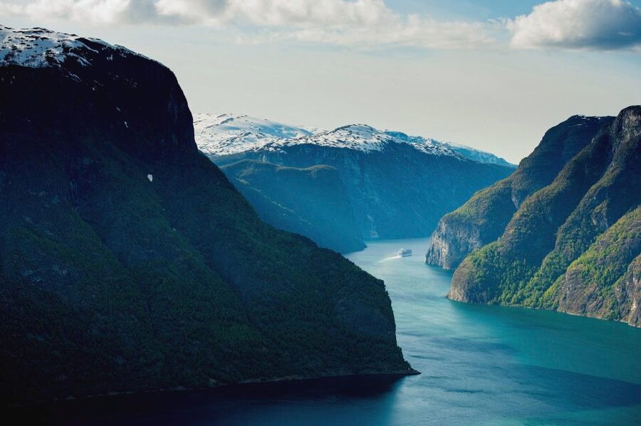 Flåm: Borgund Stave Church, Lærdal, and Stegastein Tour - What the $146 price really buys you
