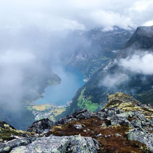 From Ålesund: Round Trip Fjord Cruise to Geirangerfjord - How comfortable is the catamaran?