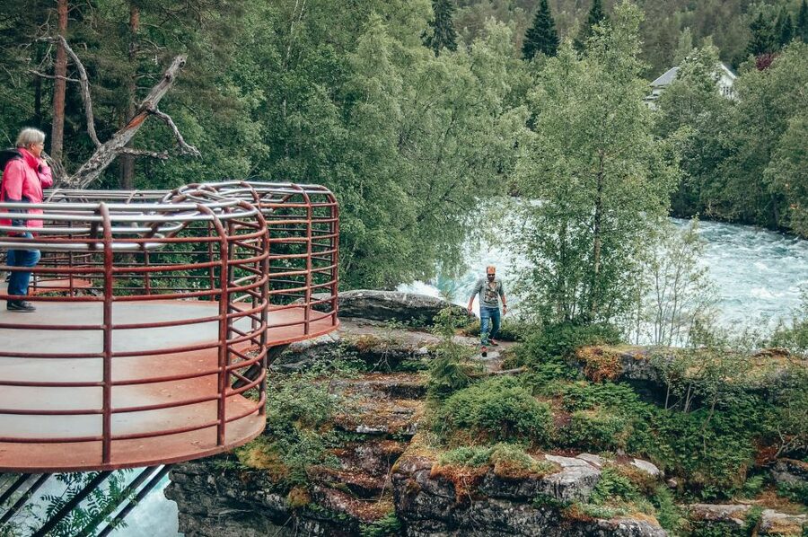 From Ålesund: Trollstigen Sightseeing Village & Fjord Tour - Transport, group feel, and guide quality