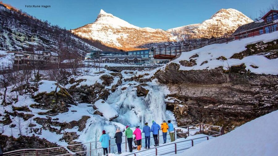 From Ålesund: Winter Fjord Cruise to Geirangerfjord - Comfort, guidance, and the rhythm of the trip