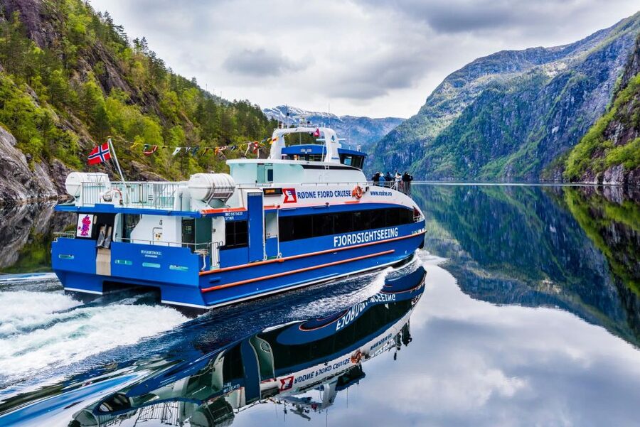 From Bergen: The Original Fjord Cruise to Mostraumen - Mostraumen and the narrow currents