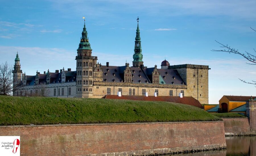 From Copenhagen: 4-hour Private Hamlet Castle Tour - The cannon tower and sea views