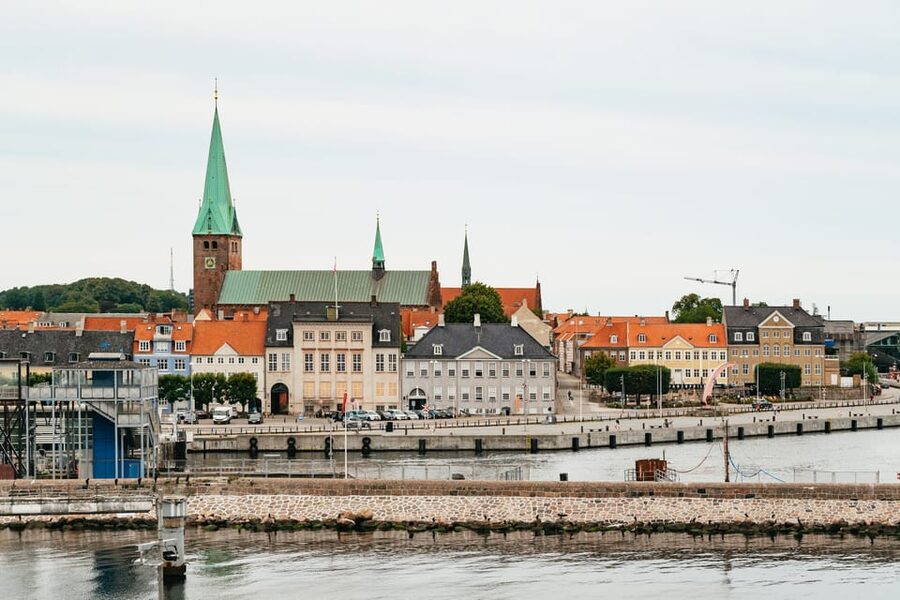 From Copenhagen: Lund and Malmö 2-Country Tour - Who will enjoy this tour most