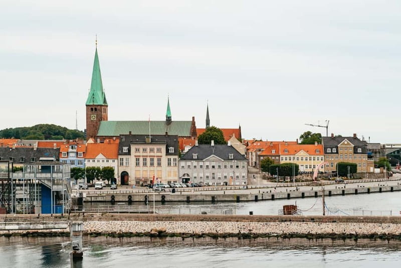 From Copenhagen: Lund and Malmö 2-Country Tour - Malmö, from Turning Torso to Stortorget
