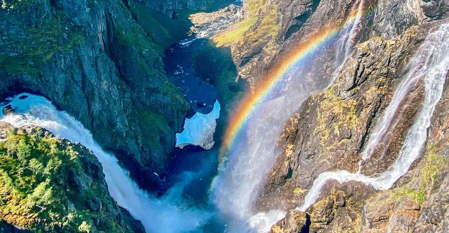 From Eidfjord: Vøringfossen Waterfall Nature Tour with Guide - The 30-minute ride from Eidfjord into Måbø Valley