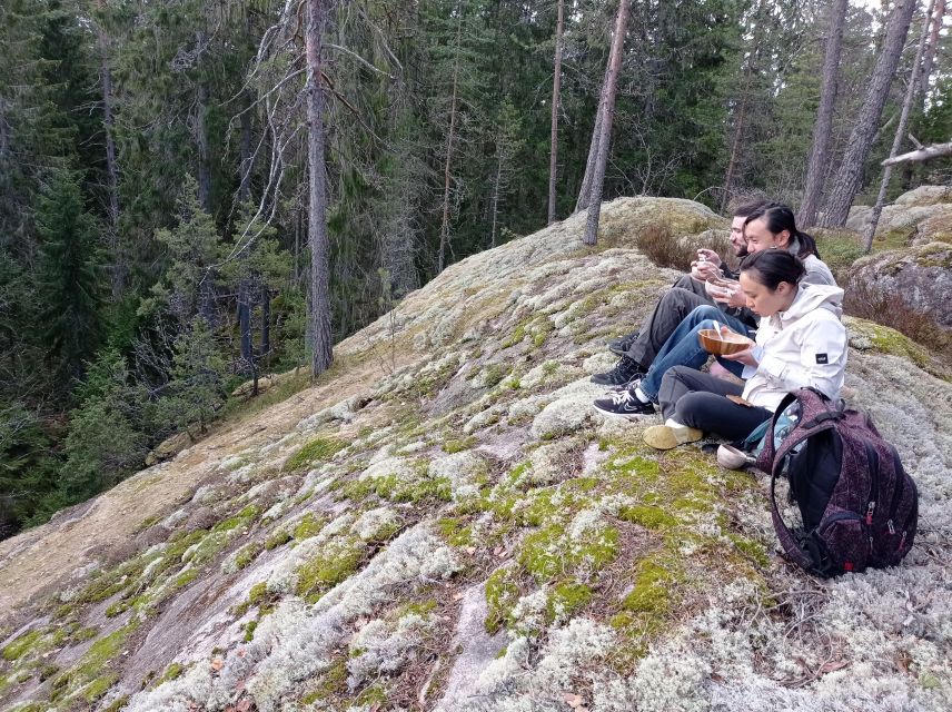 From Helsinki: Nuuksio National Park Hiking Tour with Food - David’s Guiding Style and Language Options