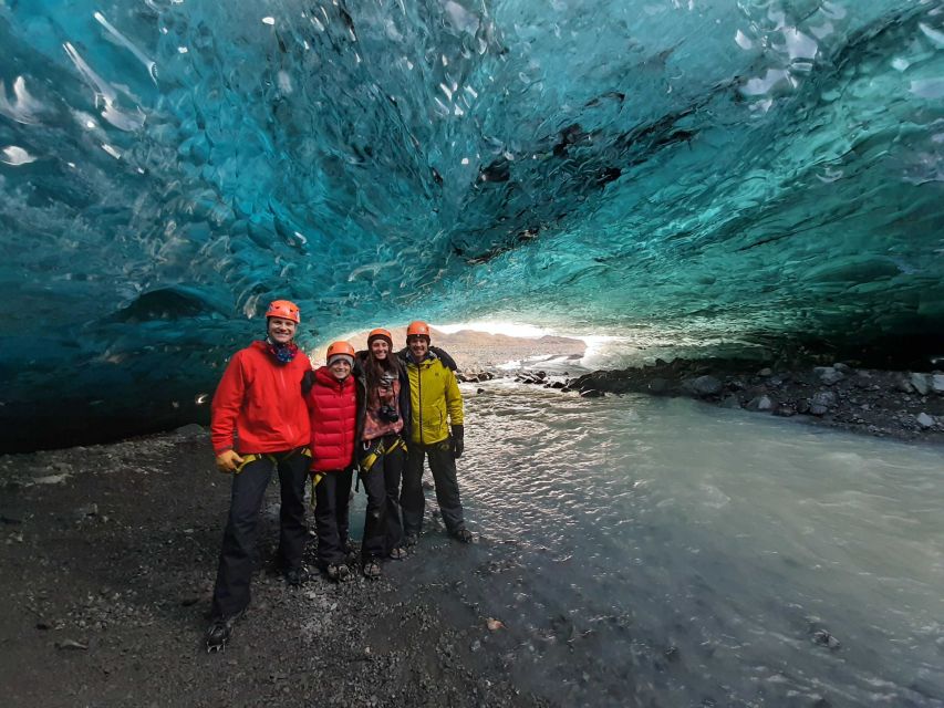 From Jökulsárlón: Crystal Blue Ice Cave Super Jeep Tour - Meeting at Jökulsárlón and starting the ride