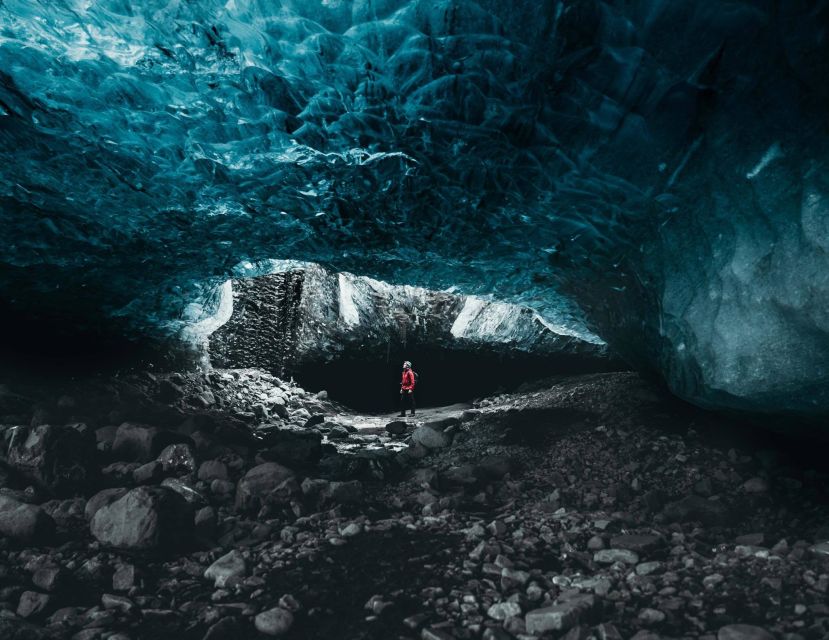 From Jökulsárlón: Vatnajökull Glacier Blue Ice Cave Tour - Why the guide matters here