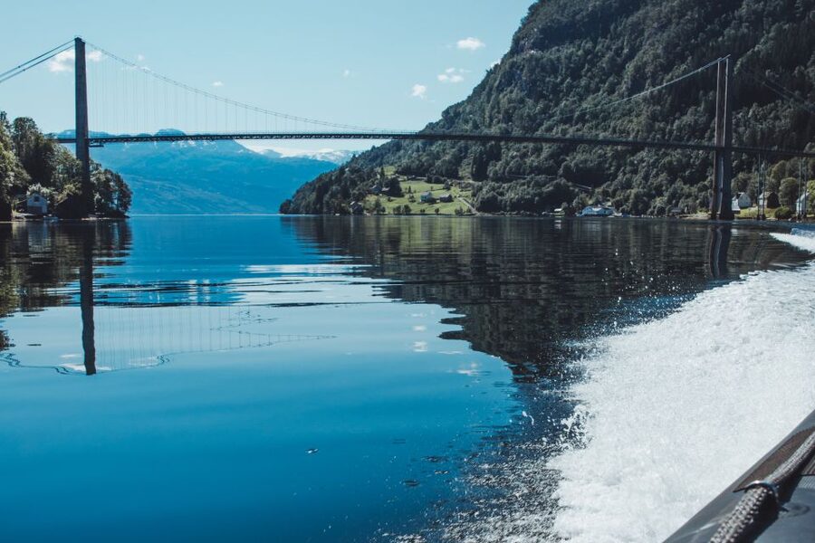 From Norheimsund: Hardangerfjord & Fyksesund RIB Fjord Tour - The best season for this particular ride