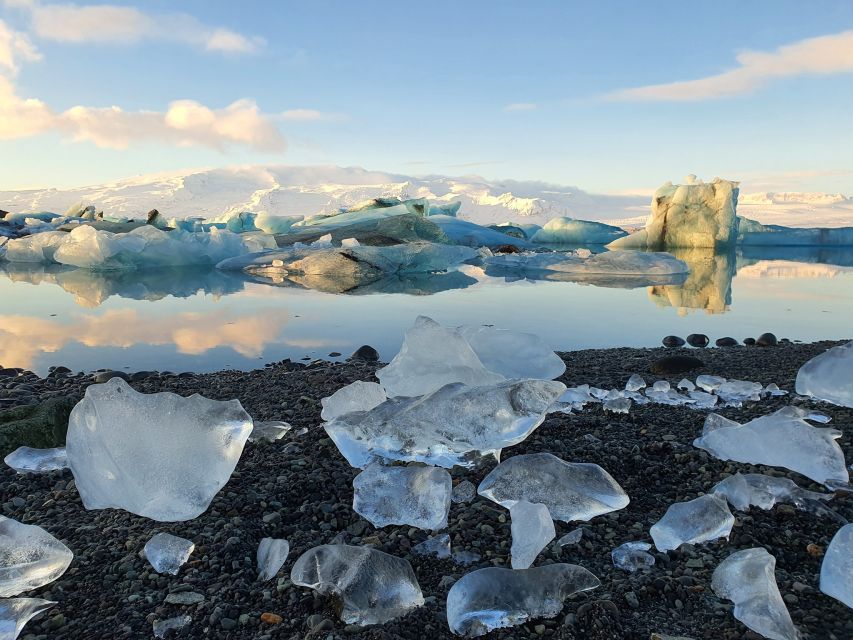 From Reykjavik: 3-Day South Coast Winter Tour with Ice Cave - Hveragerði and a warm first night
