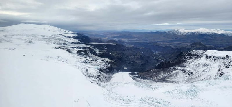 From Reykjavik: Fire And Ice Helicopter Tour with 2 Landings - Why this helicopter tour feels different from a standard Golden Circle trip