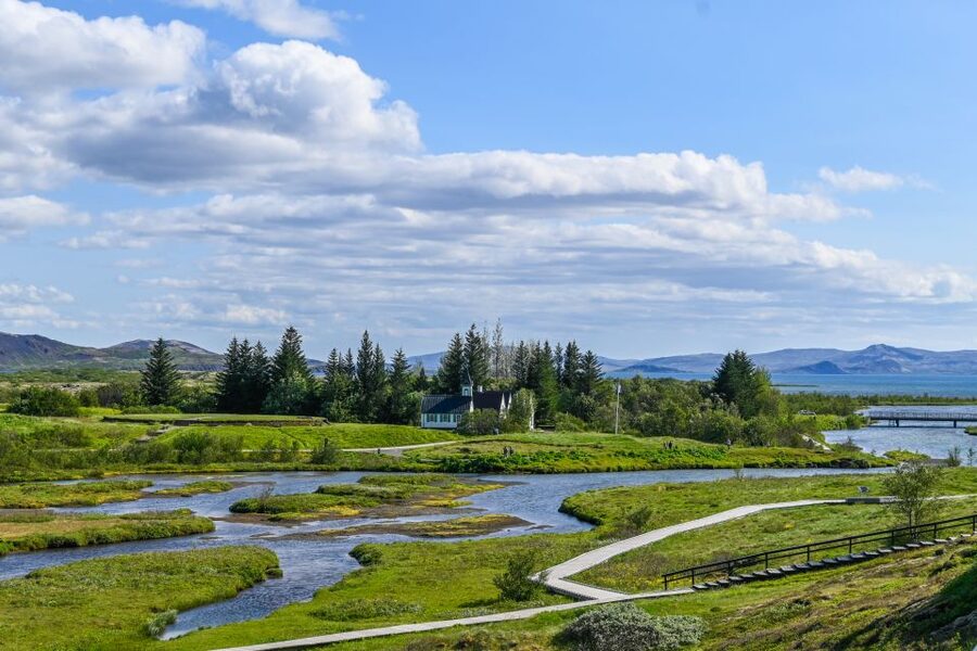 From Reykjavík: Full-day Golden Circle & Horse Riding Tour - The Kerið crater question