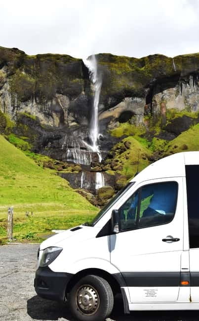 From Reykjavik: Glacier Lagoon and Fjaðrárgjúfur Canyon Tour - An hour among the ice at Jökulsárlón
