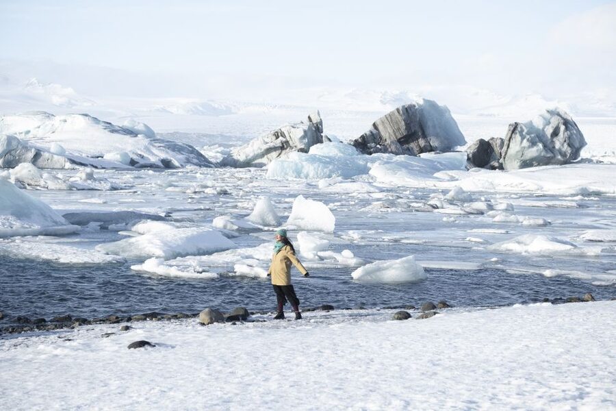 From Reykjavik: Glacier Lagoon Boat Ride, Diamond Beach Tour - Crossing the south coast toward glacier country