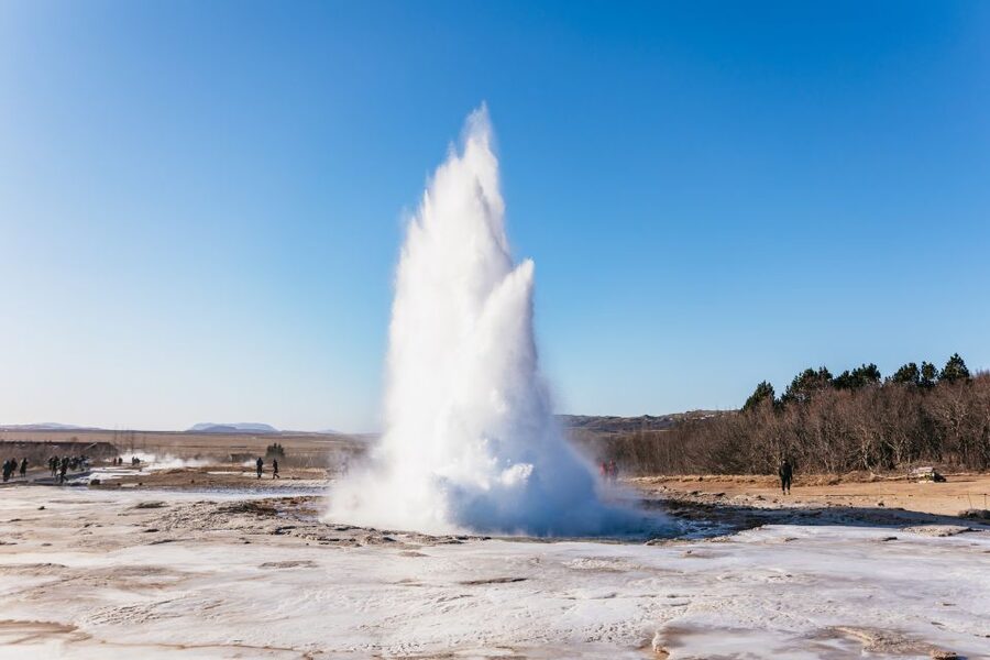 From Reykjavik: Golden Circle and Glacier Snowmobiling - Should you book the Golden Circle and glacier snowmobiling tour?