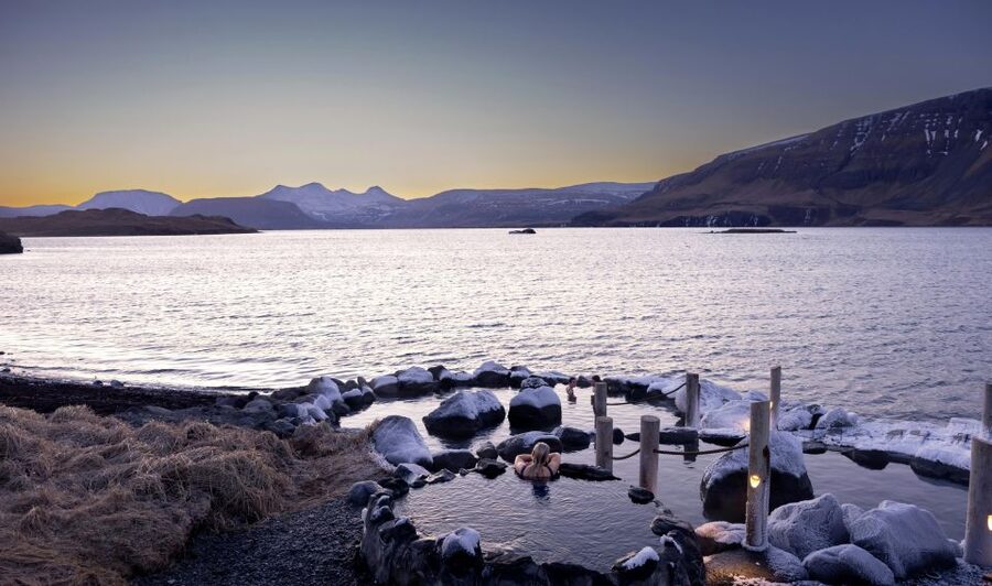 From Reykjavik: Hvammsvík Hot Spring with Transportation - Facilities, food, and small practical comforts