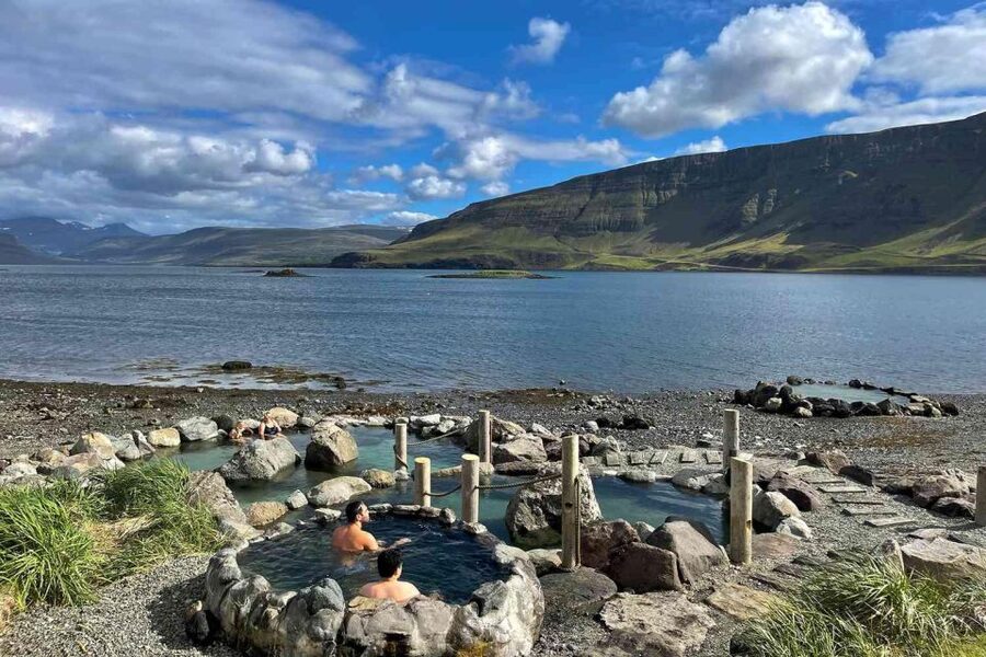 From Reykjavik: Hvammsvík Hot Spring with Transportation - Daylight, darkness, and the Northern Lights