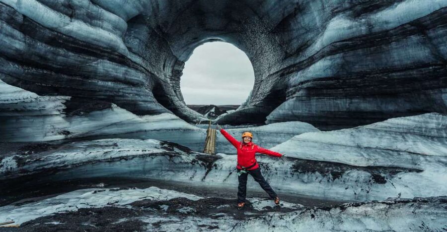 From Reykjavík: Katla Ice Cave and South Coast Tour - Switching to the super-jeep near Vík